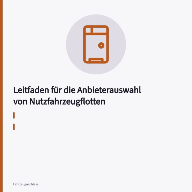 Transporter und leichte Lkw einer Nutzfahrzeugflotte auf dem Betriebshof. Leitfaden für die Anbieterauswahl von Nutzfahrzeugflotten